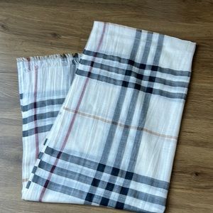 Burberry scarf